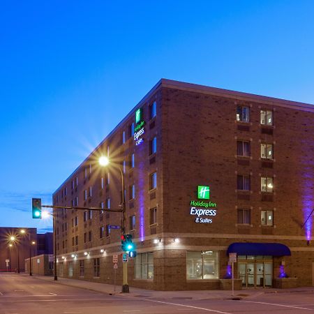 Holiday Inn Express Hotel & Suites Minneapolis-Downtown Convention Center By Ihg Exterior foto